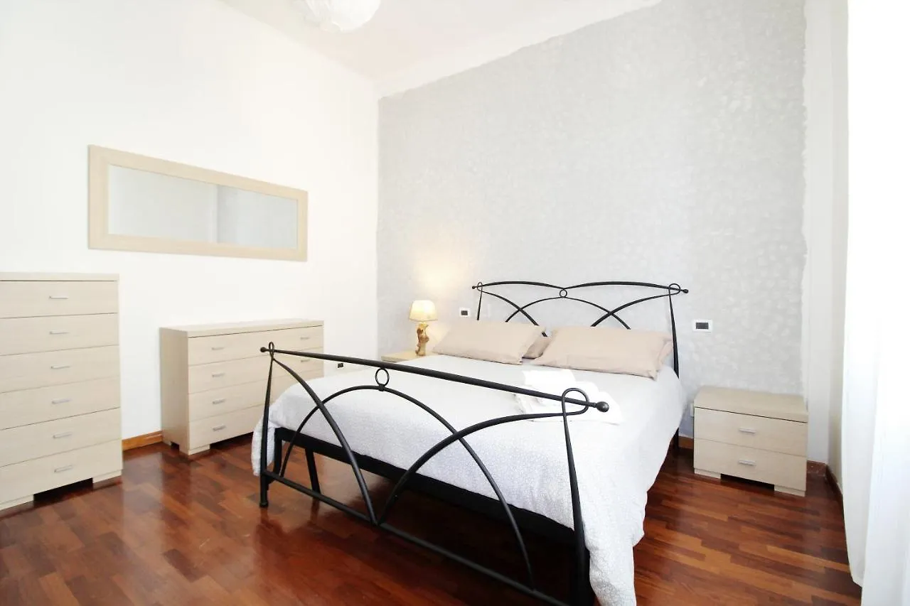 Le Case Di Italo - Viale Ippolito Nievo 21 Apartment Livorno