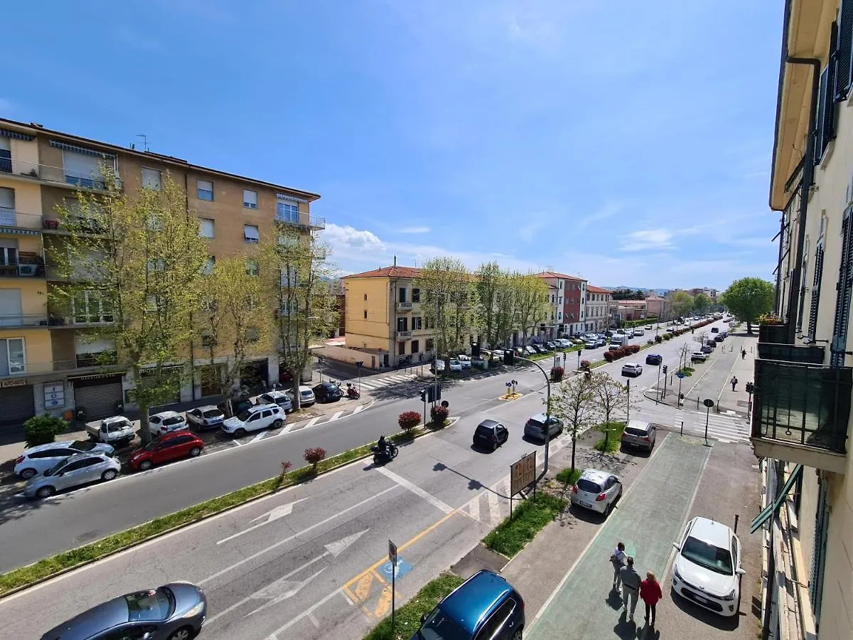 Le Case Di Italo - Viale Ippolito Nievo 21 Apartment Livorno 0*,